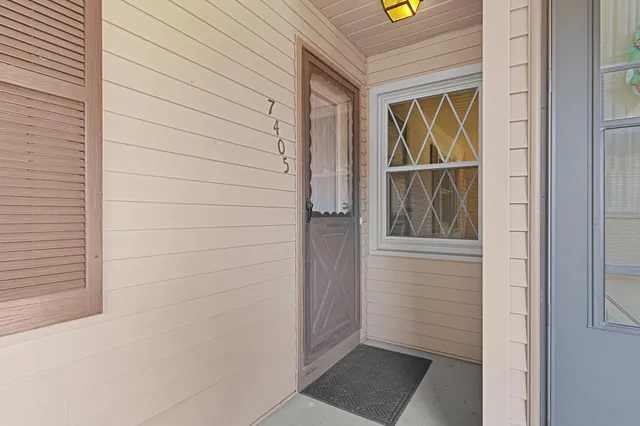 $250,000 | 7405 Pine Grove Drive, Jenison, MI 49428