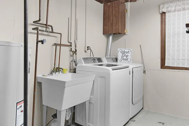 $250,000 | 7405 Pine Grove Drive, Jenison, MI 49428