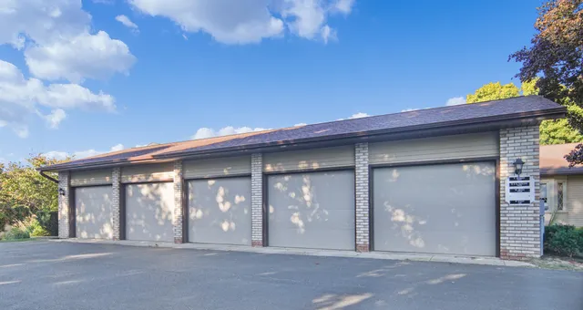 $250,000 | 7405 Pine Grove Drive, Jenison, MI 49428