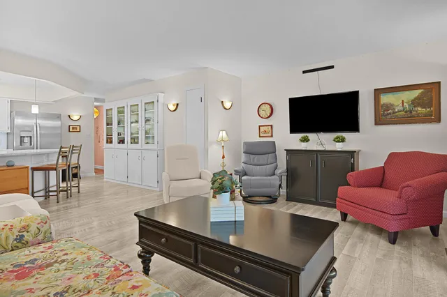 $250,000 | 7405 Pine Grove Drive, Jenison, MI 49428