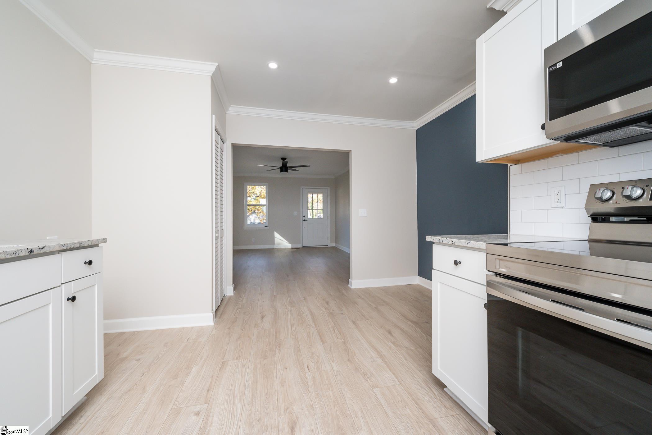 17 Hall Road Greenville, SC 29609 - Photo 10 of 22 Gallery Image 10