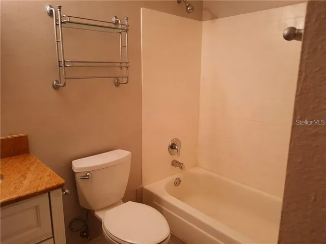 $1,350 | 1695 Lee Road, Unit B210, Winter Park, FL 32789