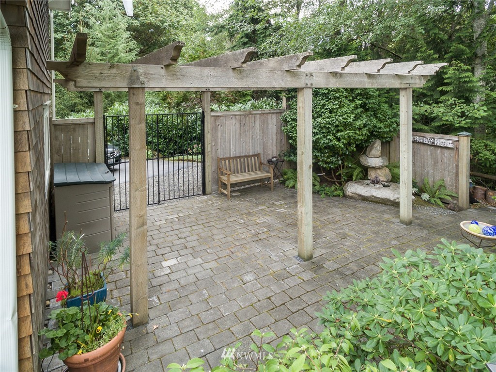 23829 Dockton Road Southwest Vashon, WA 98070 - Photo 11 of 24 Gallery Image 11