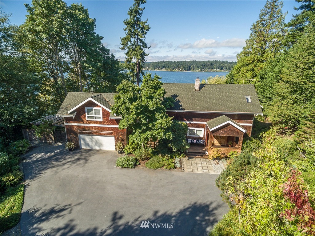 23829 Dockton Road Southwest Vashon, WA 98070 - Photo 3 of 24 Gallery Image 3