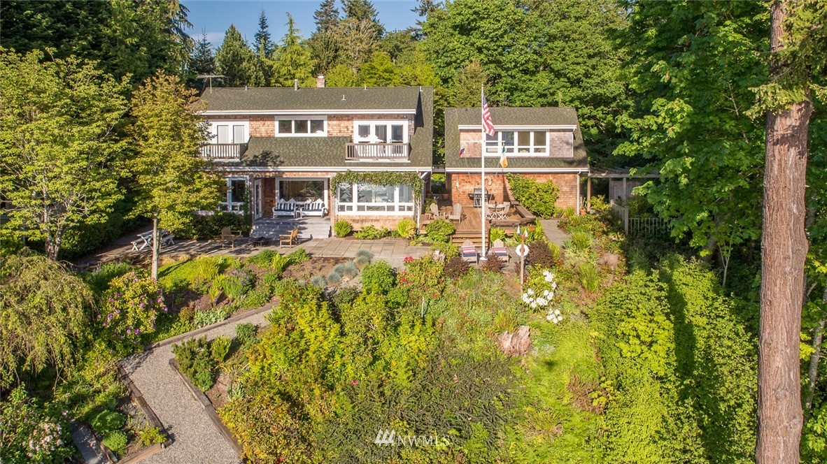 23829 Dockton Road Southwest Vashon, WA 98070 - Photo 5 of 24 Gallery Image 5