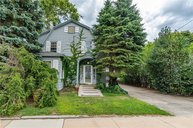 $289,900 | 1052 Post Road, Warwick, RI 02888