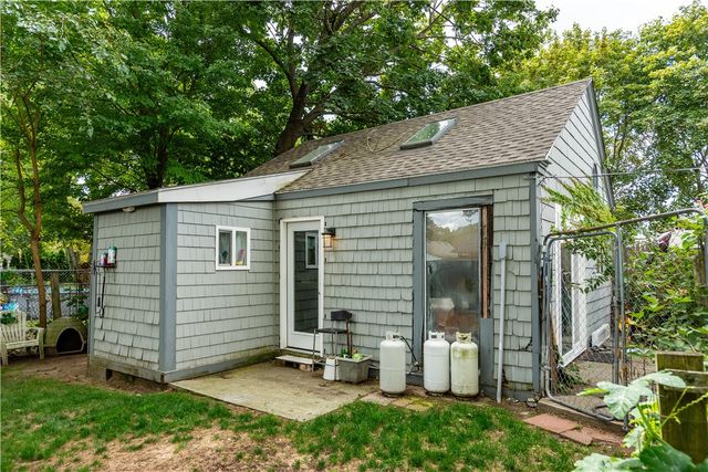 $289,900 | 1052 Post Road, Warwick, RI 02888