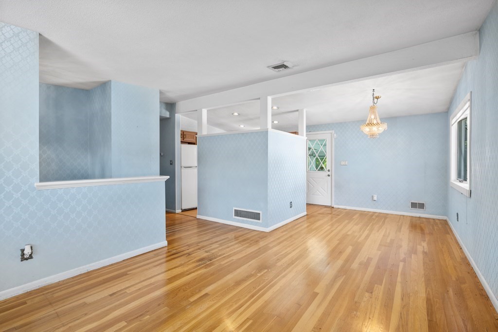 3 Truman Road Peabody, MA 01960 - Photo 4 of 31 Gallery Image 4