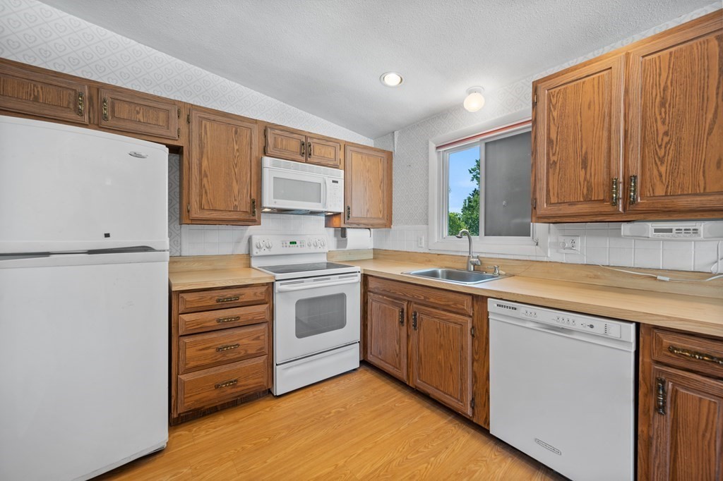 3 Truman Road Peabody, MA 01960 - Photo 7 of 31 Gallery Image 7