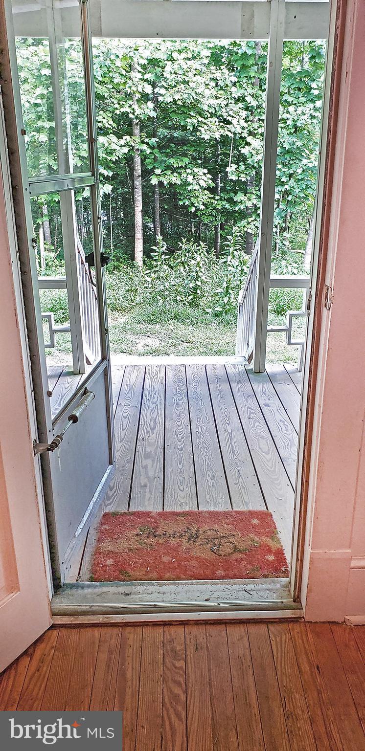 313 Scrabble Road Castleton, VA 22716 - Photo 16 of 30 Interior (General)
