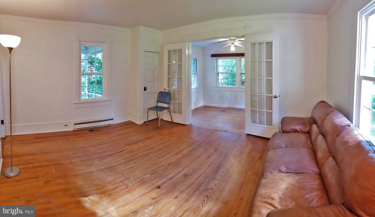 313 Scrabble Road Castleton, VA 22716 - Photo 17 of 30 Family Room