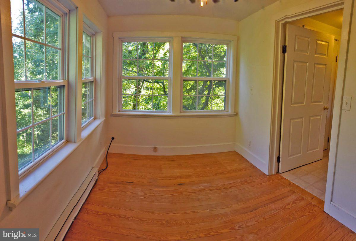 313 Scrabble Road Castleton, VA 22716 - Photo 27 of 30 Interior (General)
