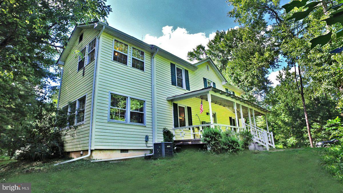 313 Scrabble Road Castleton, VA 22716 - Photo 9 of 30 Exterior (General)