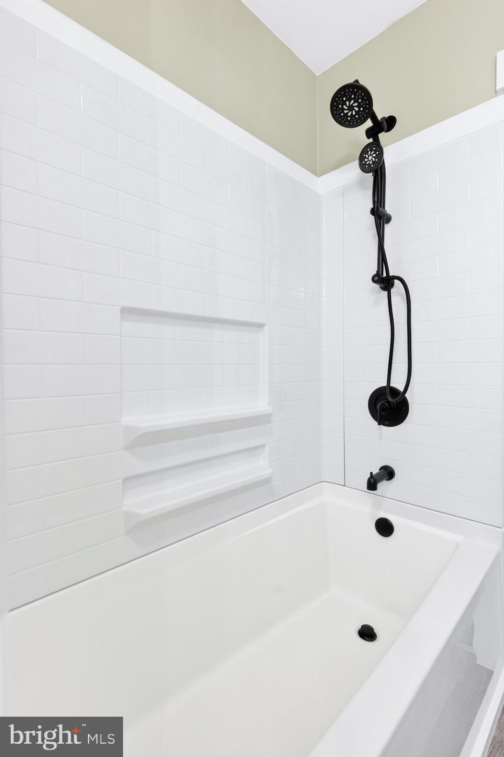 345 Beaver Street Lancaster, PA 17603 - Photo 29 of 41 Bathroom