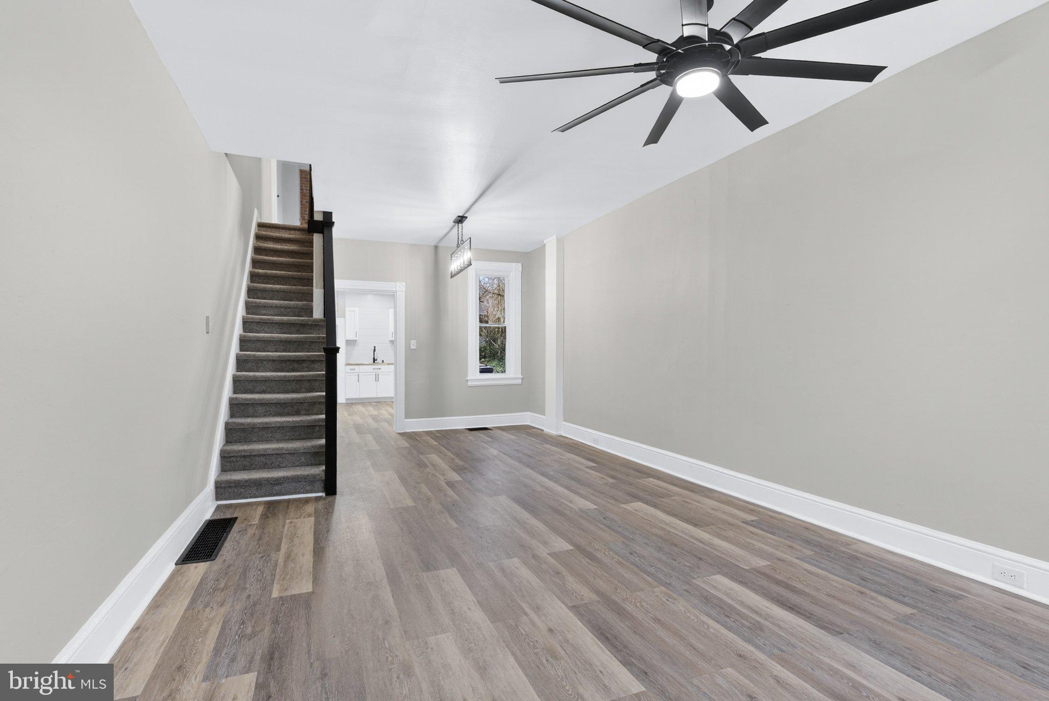 345 Beaver Street Lancaster, PA 17603 - Photo 7 of 41 Living Room