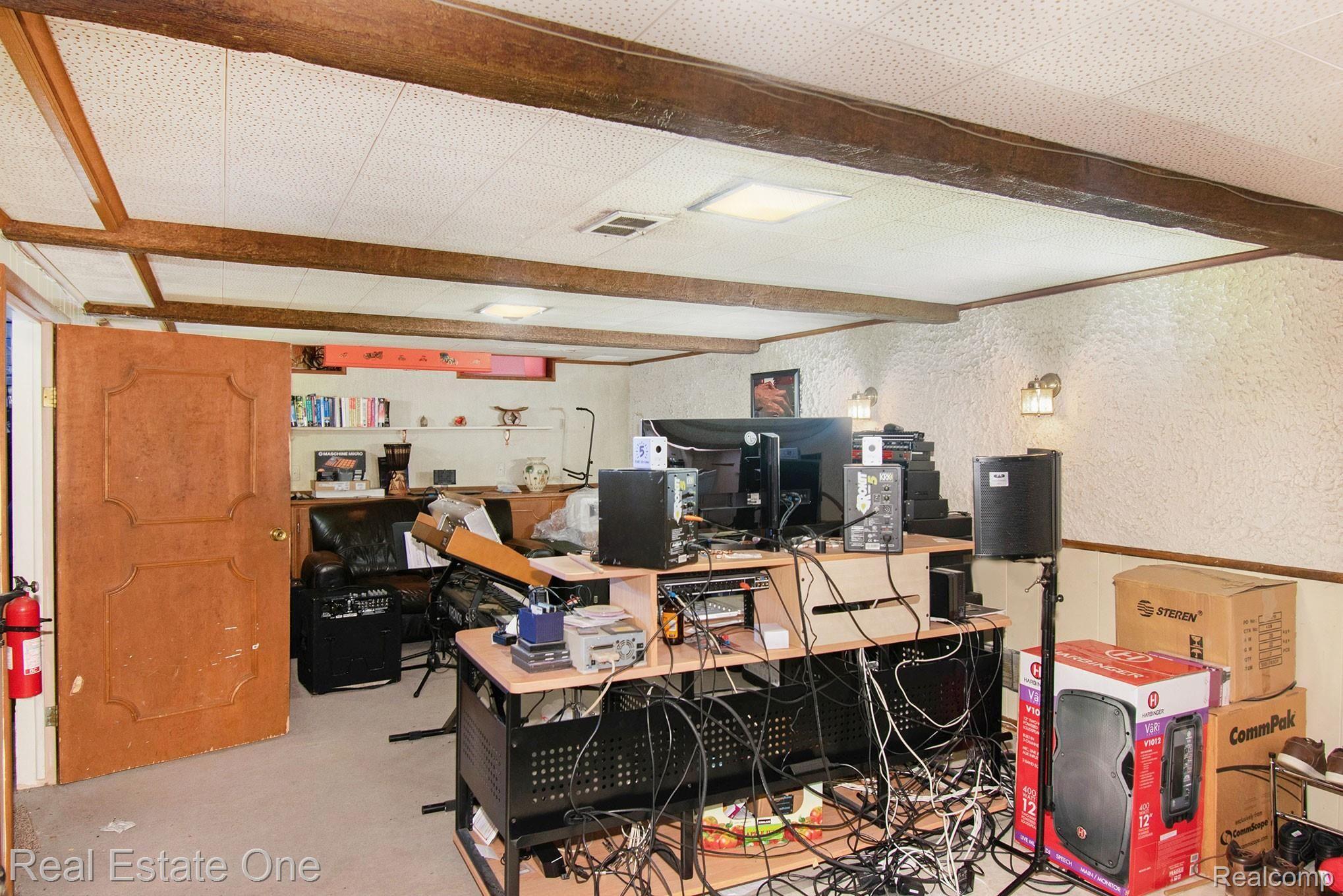 24327 Roxana Avenue Eastpointe, MI 48021 - Photo 26 of 32 27 Basement.jpg