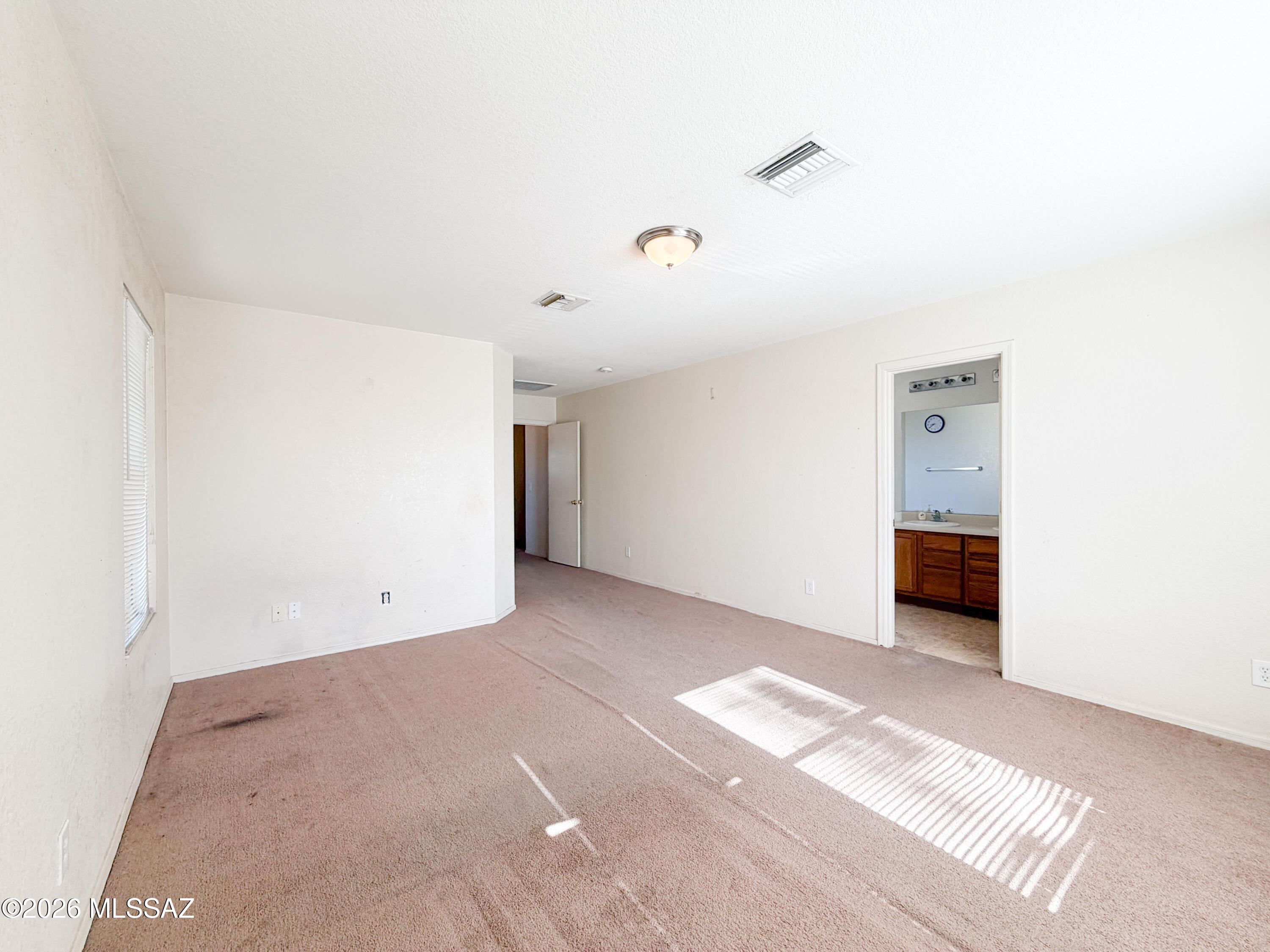 5779 South Manta Ray Road Tucson, AZ 85706 - Photo 11 of 30 a view of a room with an empty space