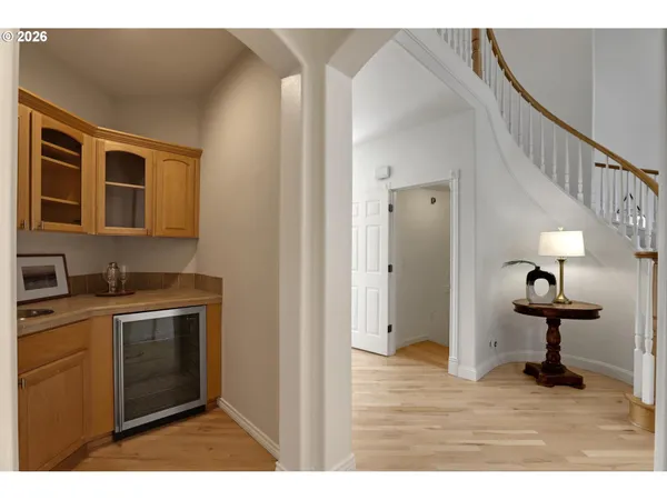 $1,025,000 | 14030 Northwest Lakeview Drive, Portland, OR 97229