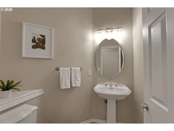 $1,025,000 | 14030 Northwest Lakeview Drive, Portland, OR 97229