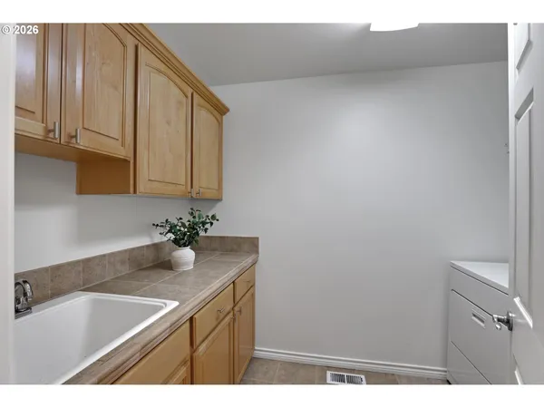 $1,025,000 | 14030 Northwest Lakeview Drive, Portland, OR 97229