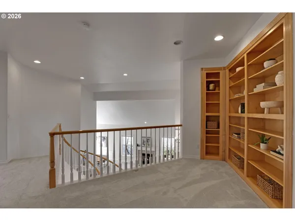 $1,025,000 | 14030 Northwest Lakeview Drive, Portland, OR 97229