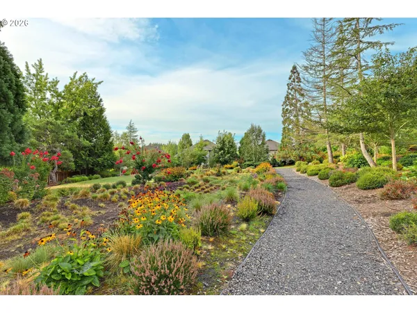 $1,025,000 | 14030 Northwest Lakeview Drive, Portland, OR 97229