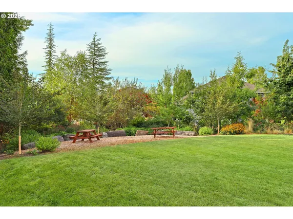 $1,025,000 | 14030 Northwest Lakeview Drive, Portland, OR 97229