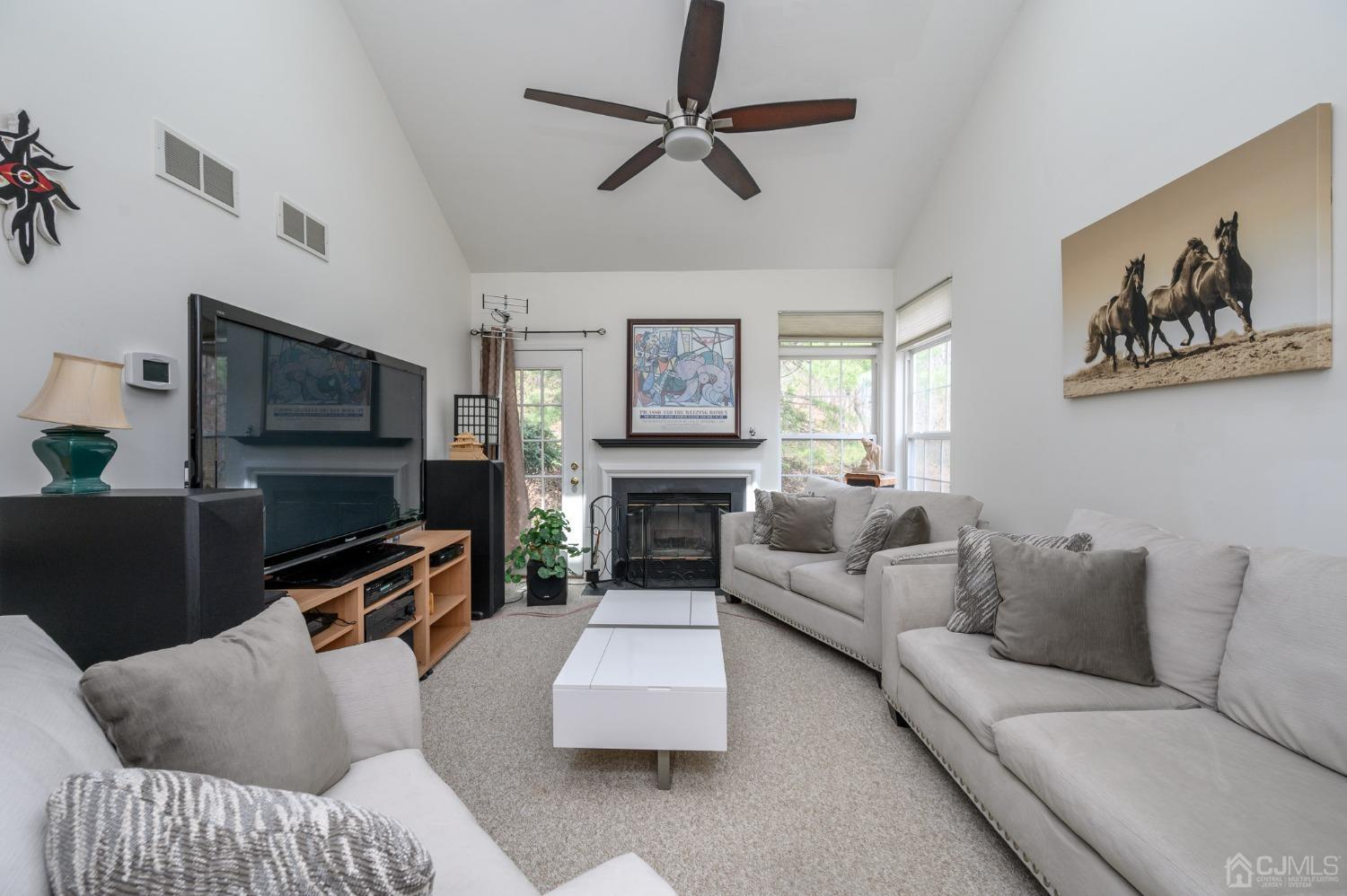 25 Ridgewood Drive Randolph, NJ 07869 - Photo 3 of 37 Gallery Image 3