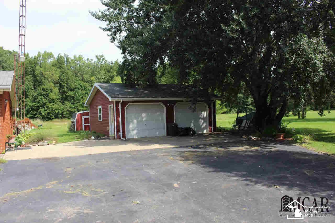 16448 Todd Road Petersburg, MI 49270 - Photo 4 of 21 21210524-3.JPG