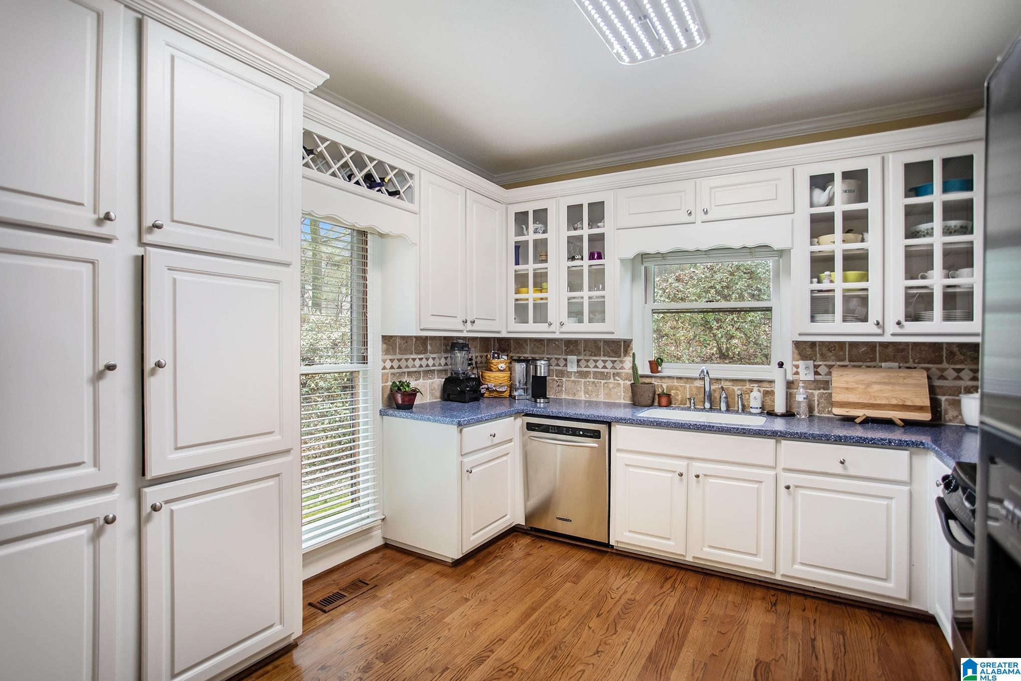 816 Mockernut Road Birmingham, AL 35244 - Photo 12 of 29
