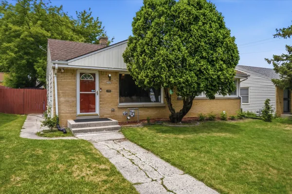 $255,000 | 3949 North 77th Street, Milwaukee, WI 53222