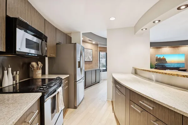 $435,000 | 3141 Dean Court, Unit 308, Minneapolis, MN 55416