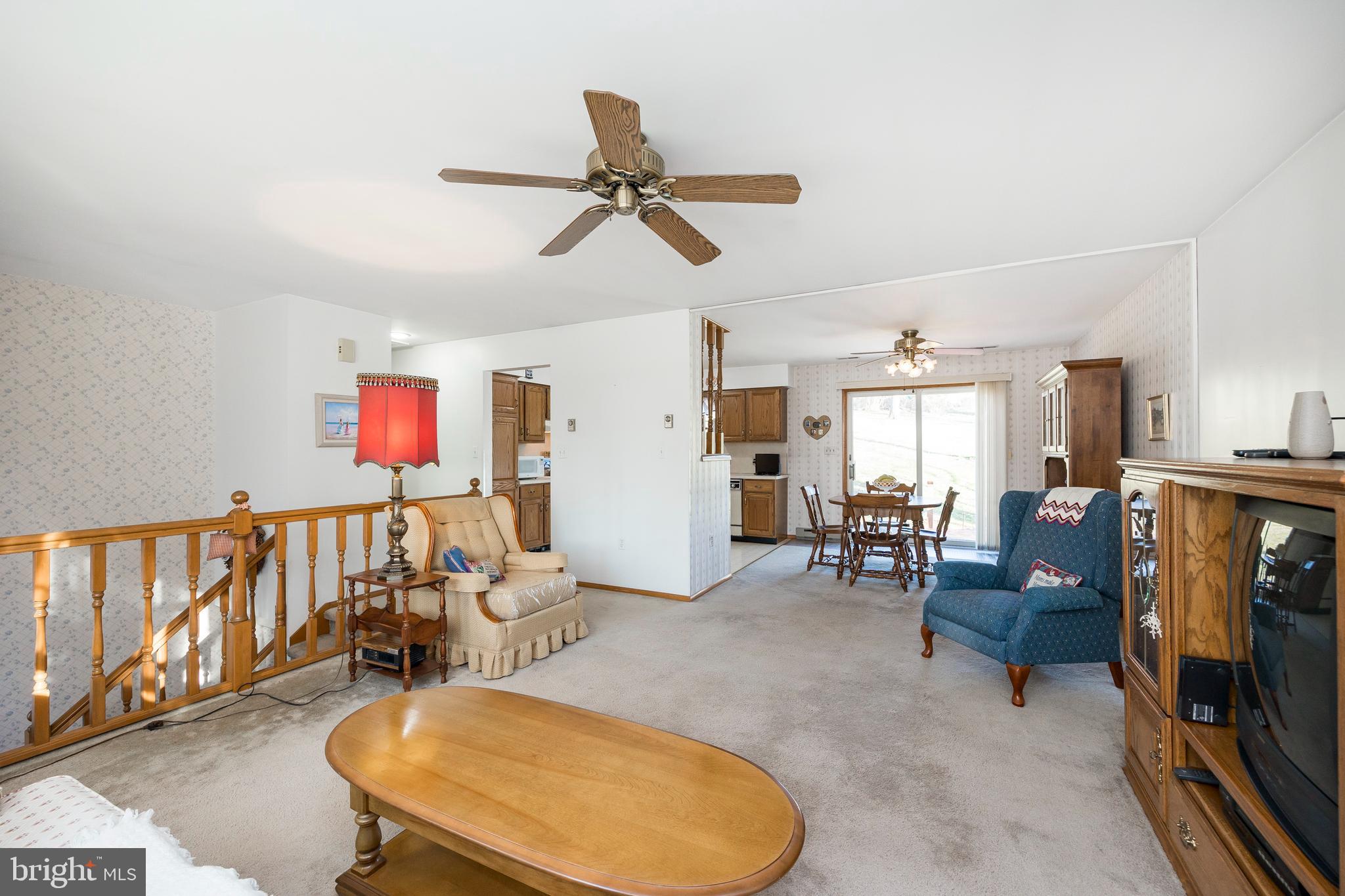 16 Church Road Royersford, PA 19468 - Photo 6 of 36 Living Room