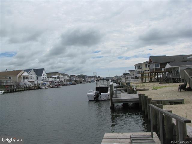 309 Heron Road Tuckerton, NJ 08087 - Photo 2 of 6