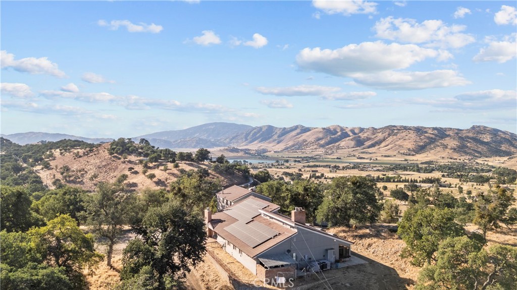 22116 Arosa Road Tehachapi, CA 93561 - Photo 2 of 44