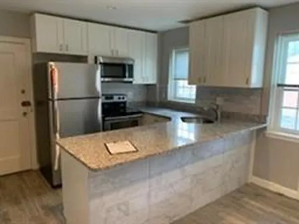 $2,600 | 23 Hammond Pond Parkway, Unit 3, Newton, MA 02467