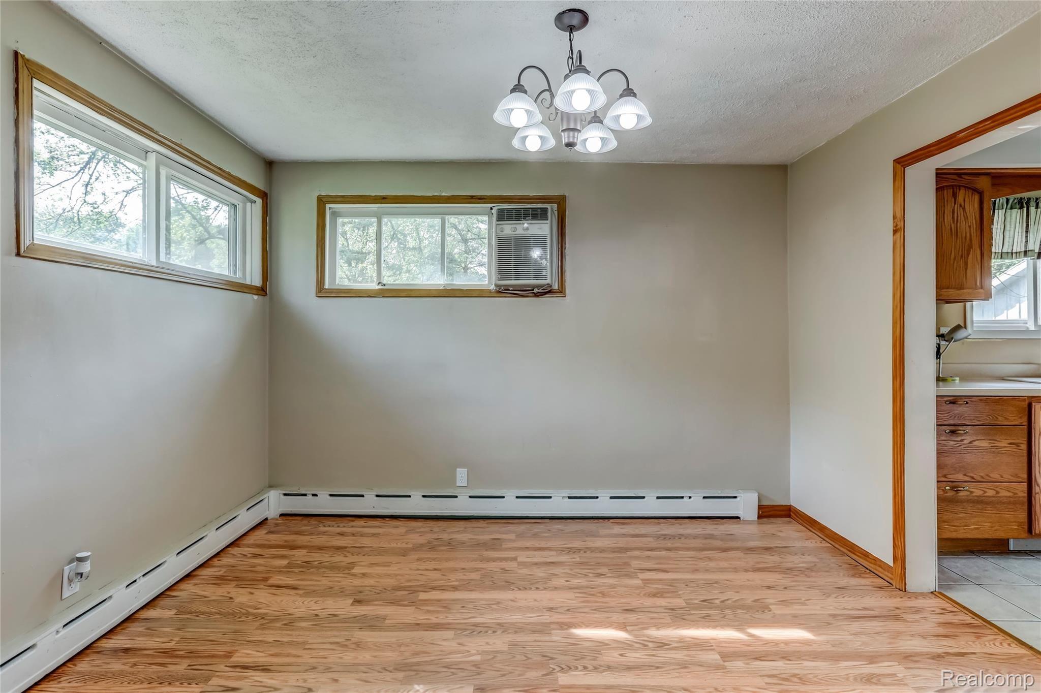 160 Polvadera Street Commerce Township, MI 48382 - Photo 7 of 26 160 Polvadera Street, Commerce Charter Township, MI-8-FULL.jpg