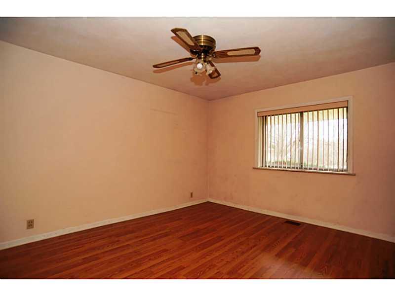 6267 Lafayette Road Indianapolis, IN 46278 - Photo 16 of 23 Gallery Image 16
