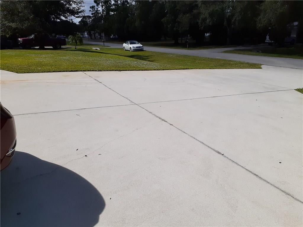 6709 Bayard Road Fort Pierce, FL 34951 - Photo 5 of 34 Gallery Image 5