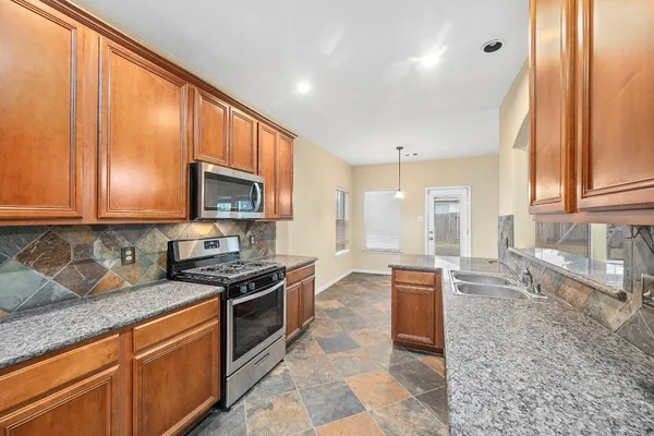 $2,450 | 10003 Lynette Falls Drive, Houston, TX 77095