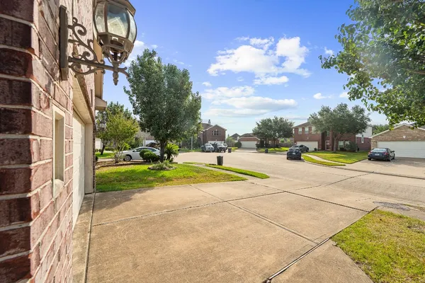 $2,450 | 10003 Lynette Falls Drive, Houston, TX 77095