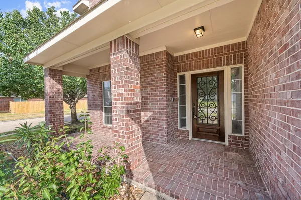 $2,450 | 10003 Lynette Falls Drive, Houston, TX 77095