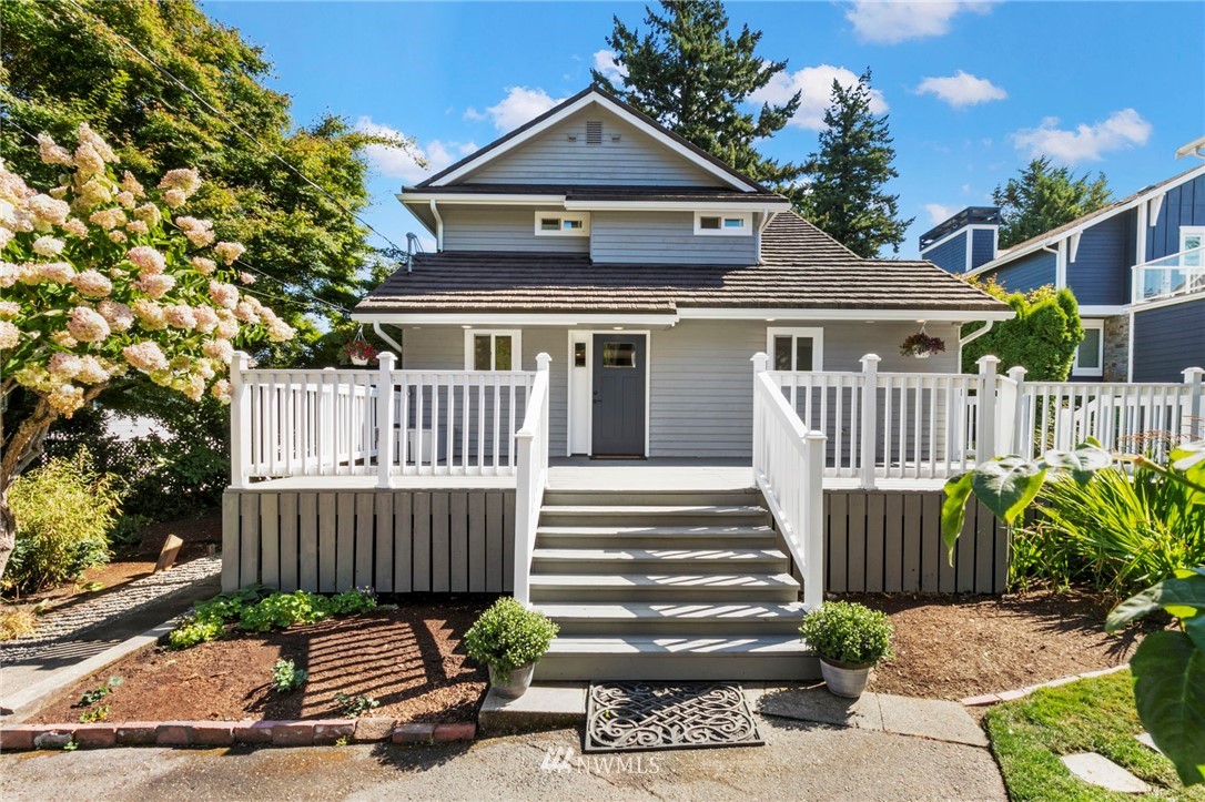 4015 Erlands Point Road Northwest Bremerton, WA 98312 - Photo 12 of 38 Gallery Image 12