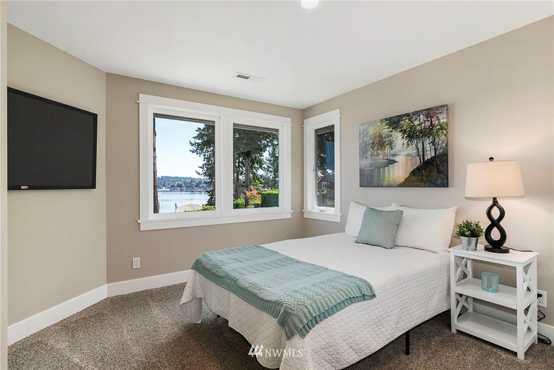 4015 Erlands Point Road Northwest Bremerton, WA 98312 - Photo 31 of 38 Gallery Image 31