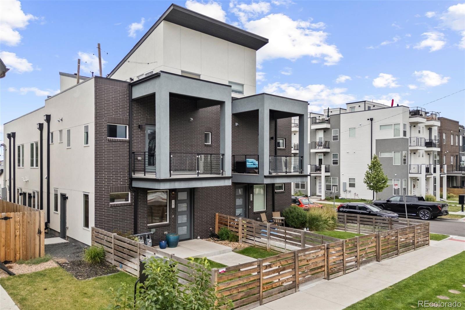 1302 Stuart Street Denver, CO 80204 - Photo 3 of 30 Gallery Image 3