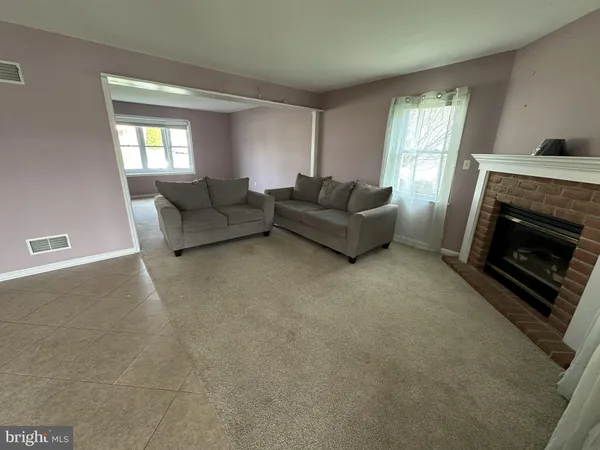 $2,750 | 316 Laurel Oak Lane, Lancaster, PA 17602