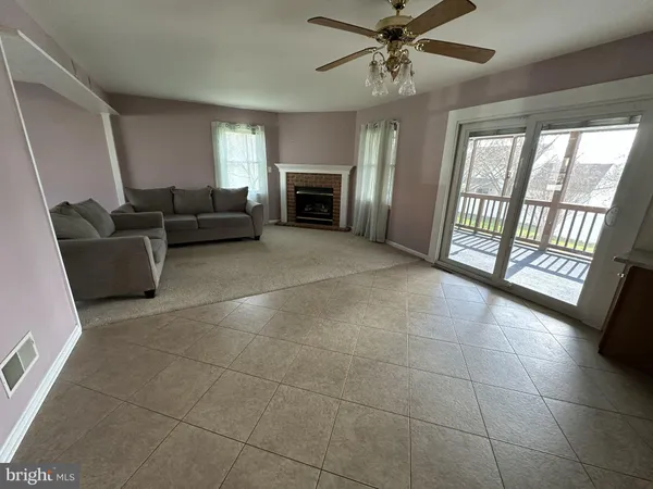 $2,750 | 316 Laurel Oak Lane, Lancaster, PA 17602