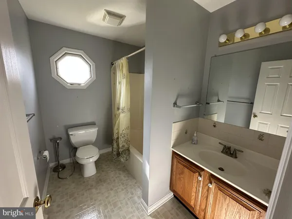 $2,750 | 316 Laurel Oak Lane, Lancaster, PA 17602