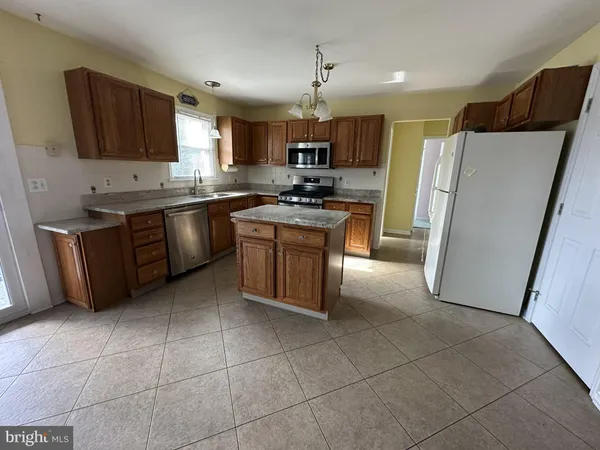 $2,750 | 316 Laurel Oak Lane, Lancaster, PA 17602