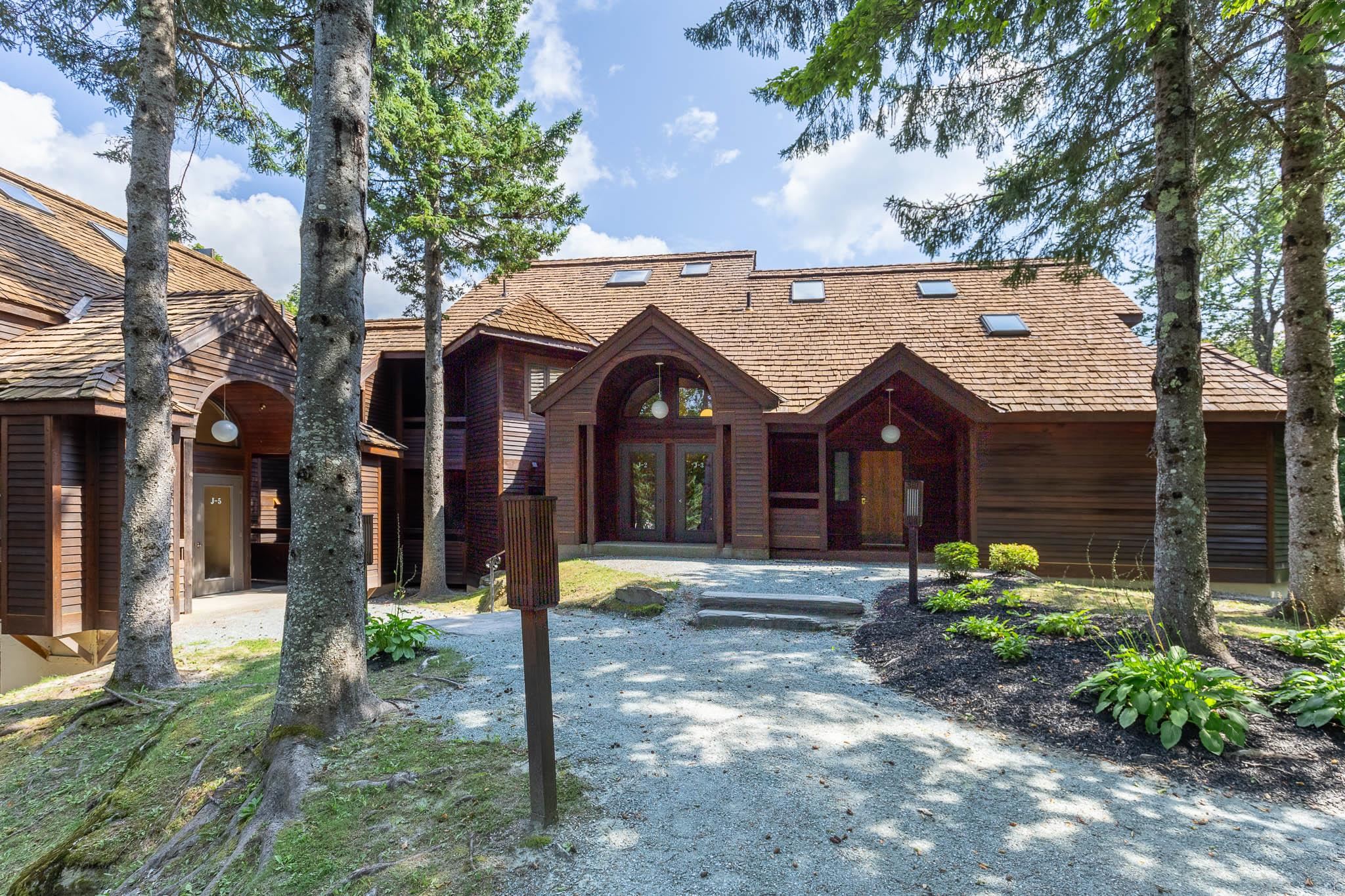 180 High Ridge Road, Unit J2 Killington, VT 05751 - Photo 2 of 43